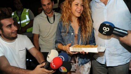 Bine ați venit la Shakira care a venit la Istanbul