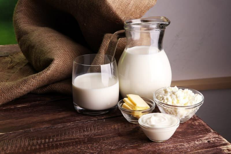 probioticele se găsesc cel mai adesea în soiurile de iaurt și brânză