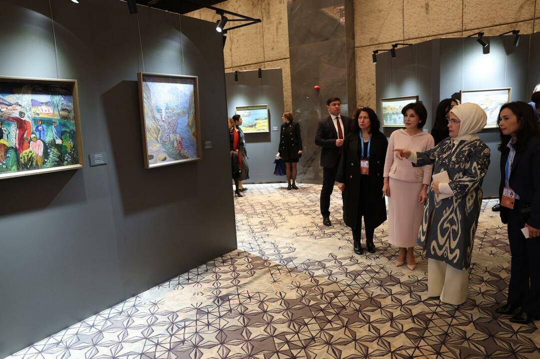 Emine Erdoğan a vizitat Expoziția de culori din Uzbekistan din Samarkand