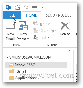 cum se creează fișierul pst pentru Outlook 2013 - faceți clic pe fișier