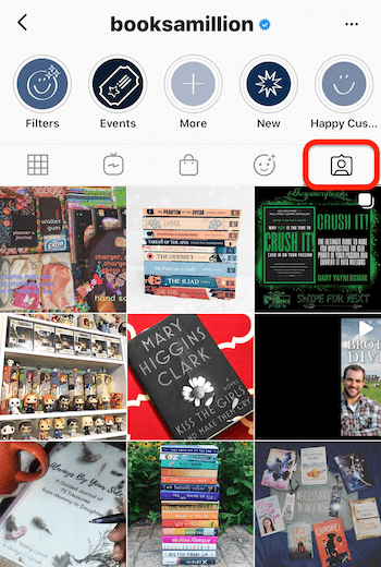 feed instagram de @booksamillion evidențiind fila conținut etichetat