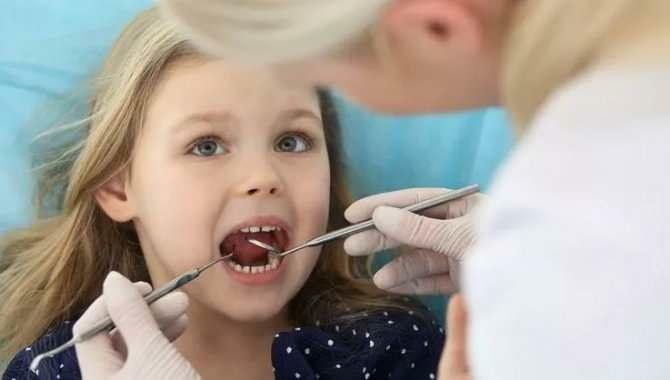 Cum să învingi frica de dentist la copii