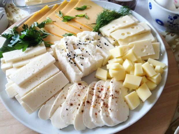 Cum se face o dietă cu brânză?