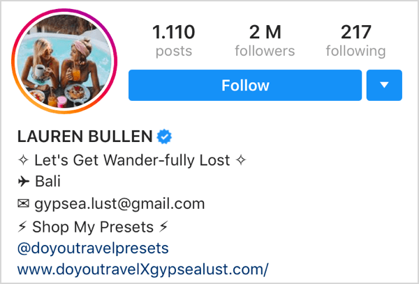 exemplu de profil Instagram cu emojis lângă fiecare mâner din bio