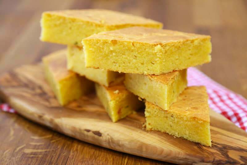 Cum se face cea mai ușoară pâine de porumb cu brânză? Sfaturi pentru pâinea de porumb cu brânză