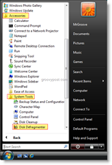Lansați Defragmenterul discului din meniul Start Windows Vista