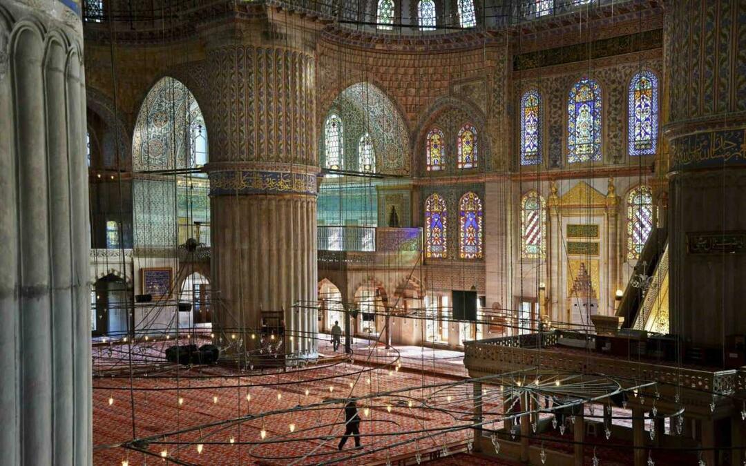 Caracteristici ale moscheii Sultanahmet