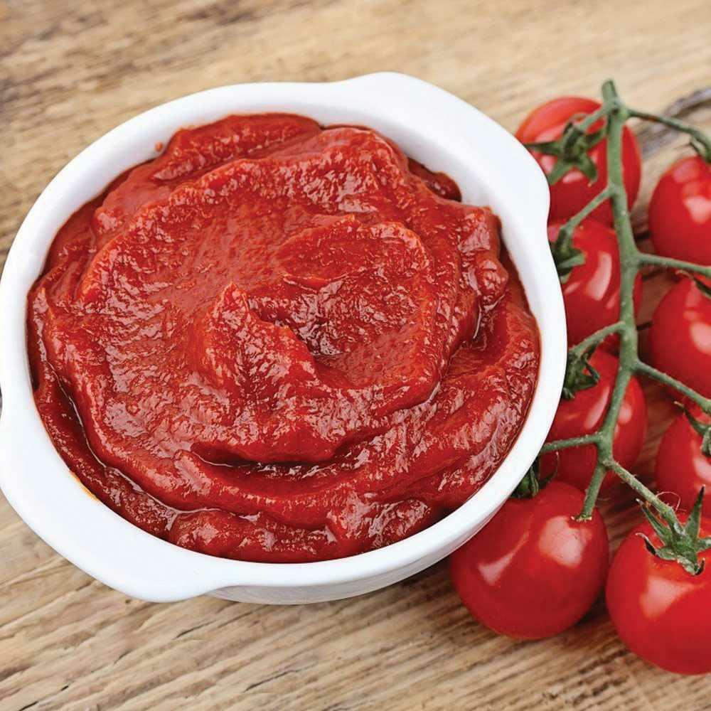 Roșii și pastă de tomate