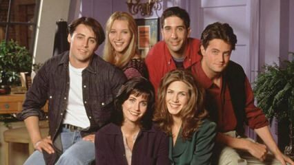 Actorii serialului Friends s-au reunit pentru Courteney Cox!