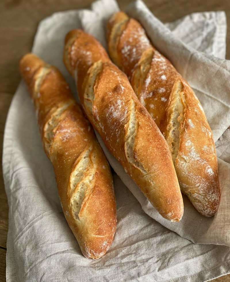 Cum se face cea mai ușoară pâine pentru baghetă? Sfaturi pentru pâinea franceză Baguette