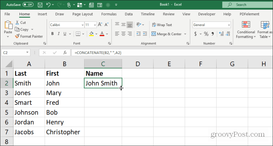 folosind concatenat pentru nume în Excel