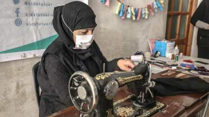 Hainele reparate de croitori voluntari de la Idlib devin o sărbătoare pentru copii