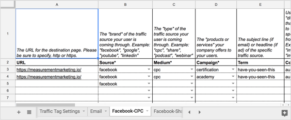 Deschideți fila Facebook-CPC a foii de calcul UTM Builder.