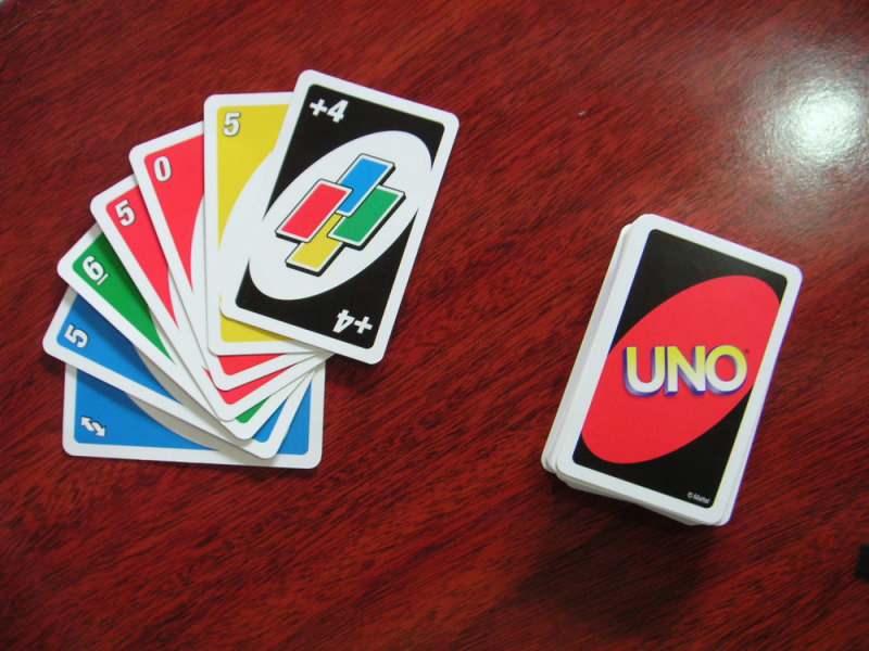 Cum să joci jocul UNO? Ce este un joc UNO? Regulile jocului UNO