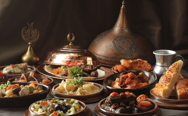 Meniul de masă Iftar! Ce trebuie făcut pentru a nu crește în greutate în Ramadan?