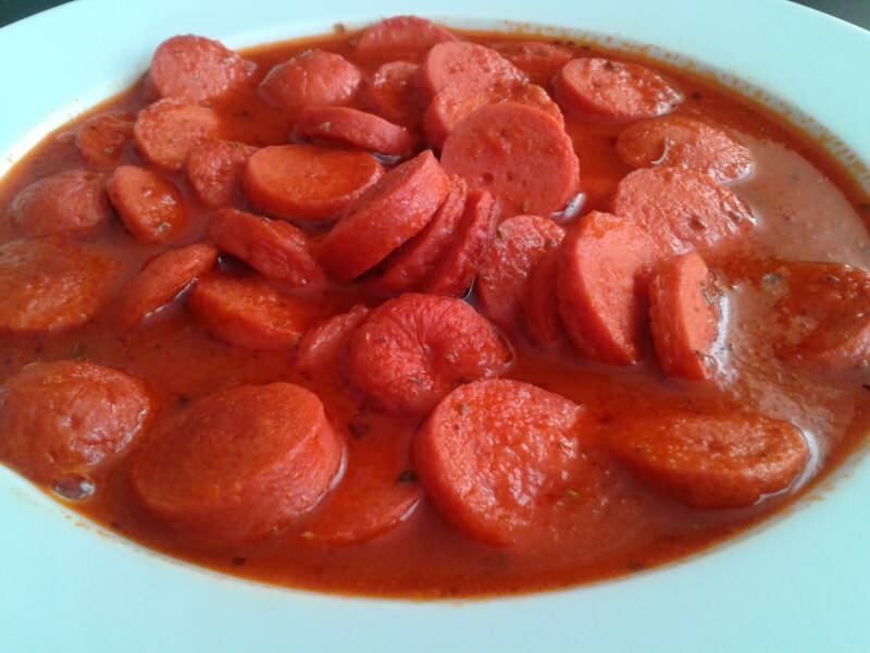 Cum se face cârnați cu pasta de tomate pentru micul dejun? Reteta de mezeluri