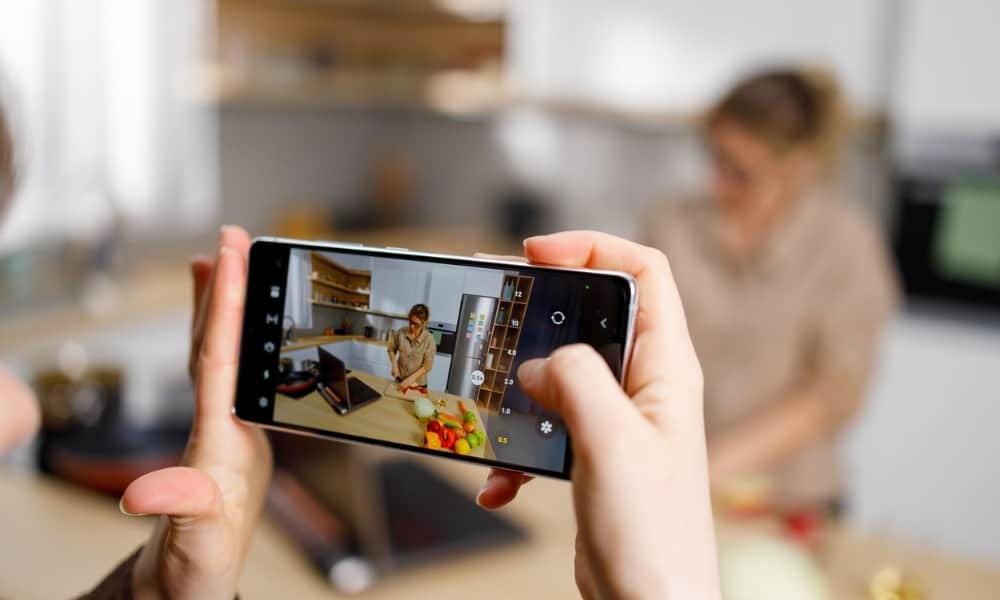 Cum să remediați orientarea video și a fotografiilor pe iPhone