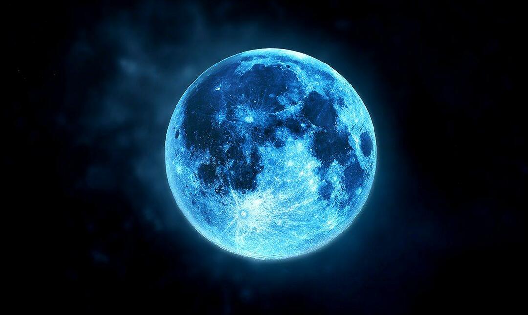 luna albastra
