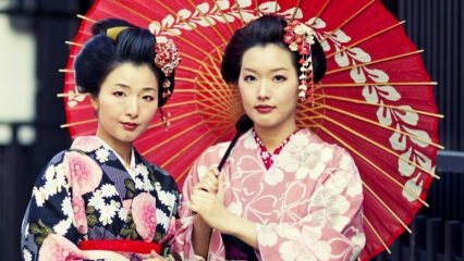 colecție de femei japoneze din Turcia