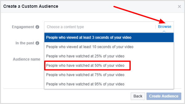 Selectați persoane care au urmărit cel puțin 50% din videoclipul dvs.
