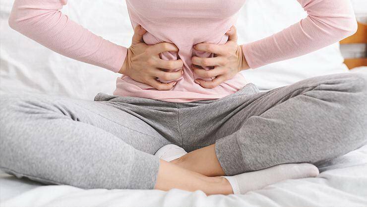 Provoacă dureri abdominale severe în cazul unui nivel ridicat de bilirubină