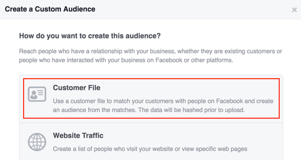 Creați un public personalizat pe Facebook utilizând o listă de clienți.