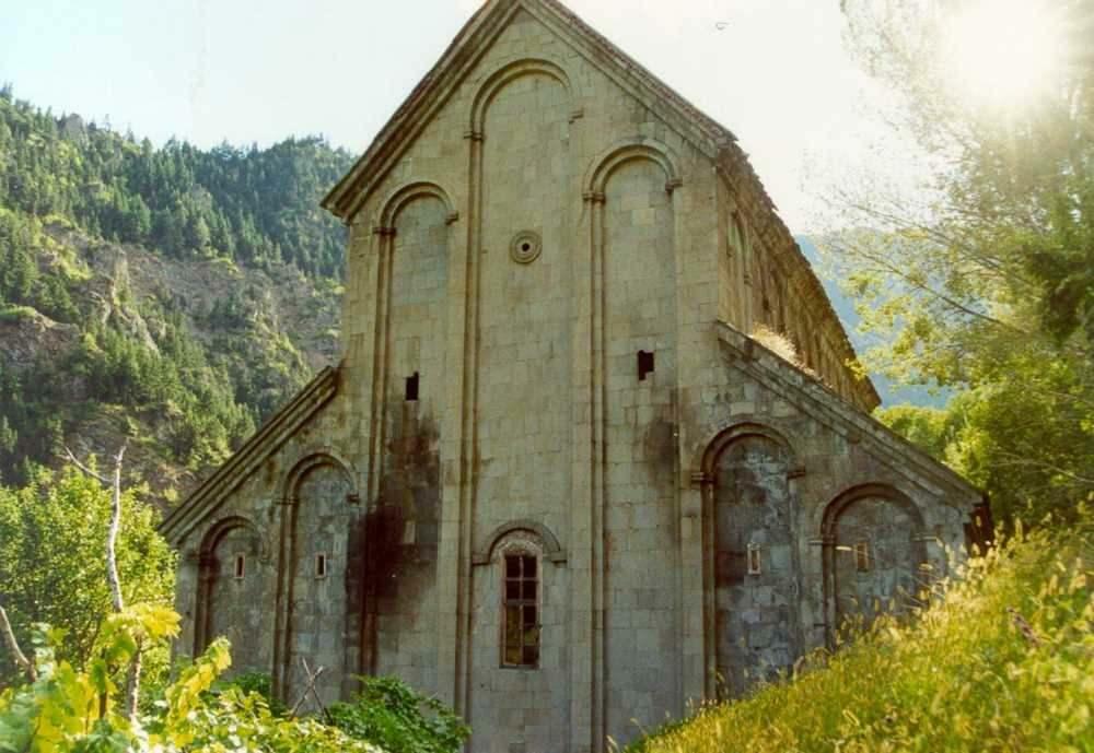Biserica Barhal