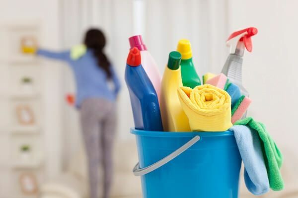 Curățarea casei joi