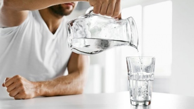 Cum să slăbești consumând apă? Dieta cu apă care slăbește 7 kilograme într-o săptămână! Rata de consum a apei în greutate