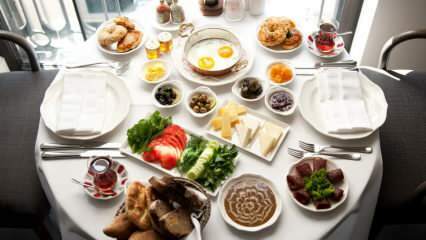 Ce trebuie făcut după Ramadan? Trebuie să ia micul dejun pentru sărbătoare dimineața