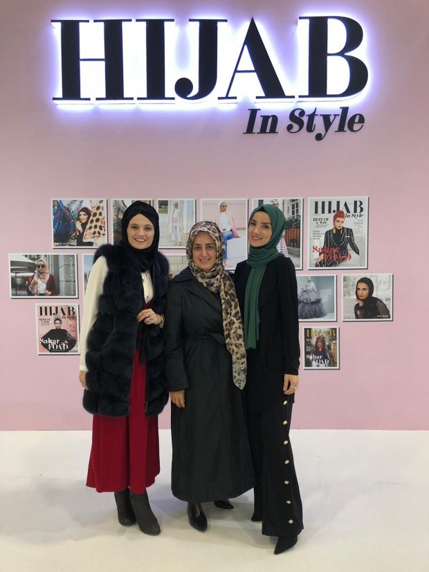 Interes deosebit pentru Hijab în revista Style în cadrul expoziției Halal Expo