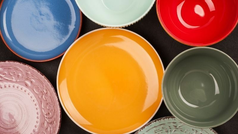Oamenii de știință au explicat că farfuriile colorate sunt bune pentru problema alegerii alimentelor