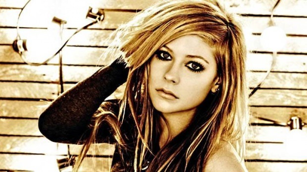 Avril Lavigne are boală ucigașă tăcută!