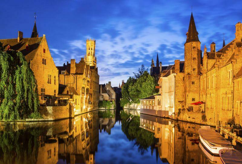 Unde este Bruges? Care sunt locurile de vizitat în Bruges?