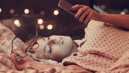 Care sunt cauzele folosirii unui telefon înainte de a merge la somn?