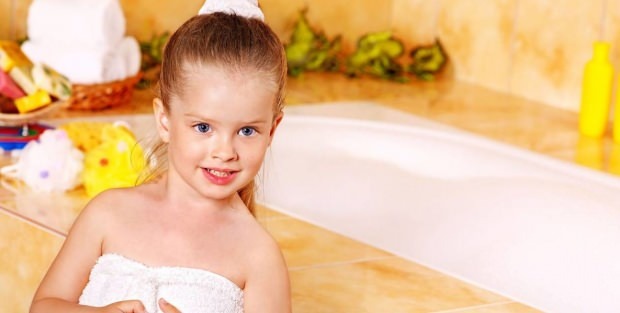 Cum ar trebui copiii să facă baie?