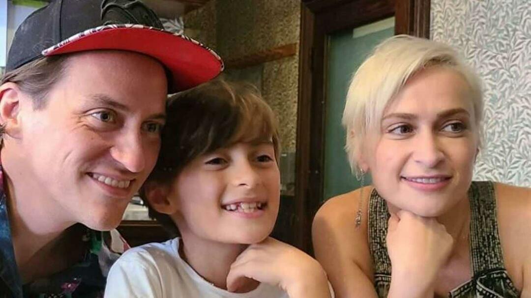 Halyna Hutchins cu soțul ei Matthew Hutchins și fiul lor