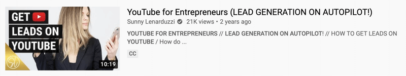exemplu video pe YouTube de @sunnylenarduzzi din „YouTube pentru antreprenori (generație principală pe pilot automat!)” care arată 21 de mii de vizionări în ultimii 2 ani