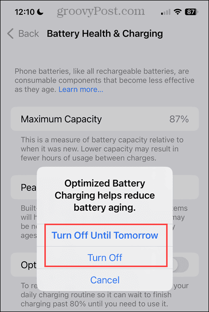 Dezactivați opțiunile pentru încărcarea optimizată a bateriei pe iPhone