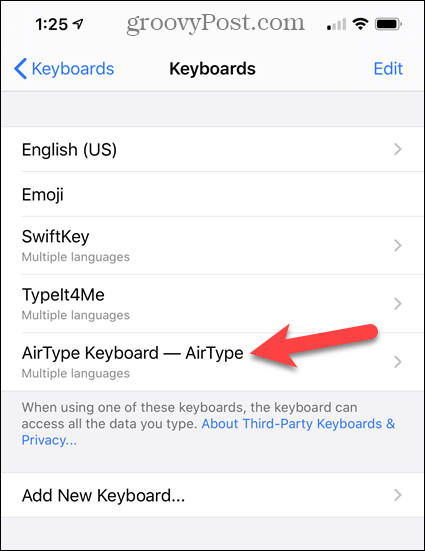 Atingeți AirType Keyboard din lista Tastaturi iPhone