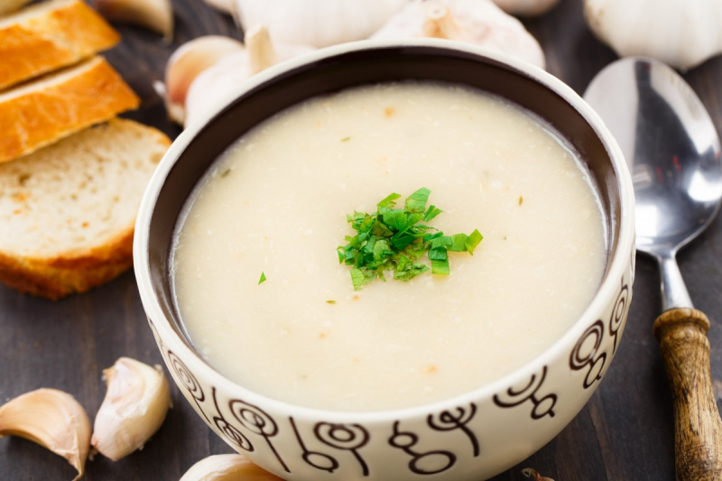 Cum se face supa de usturoi? Reteta superba de ciorba de usturoi vindecatoare