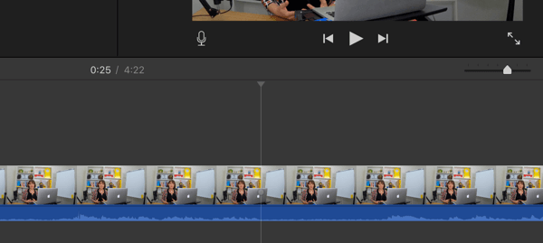 Când împărțiți videoclipul în segmente, găsiți punctele în care sunetul se transformă într-o linie plană.