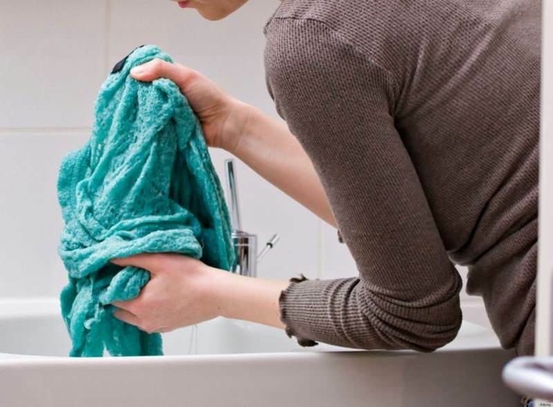 Cum sunt eliminate petele de pe pătură? Cum se spală păturile Curățarea păturii!