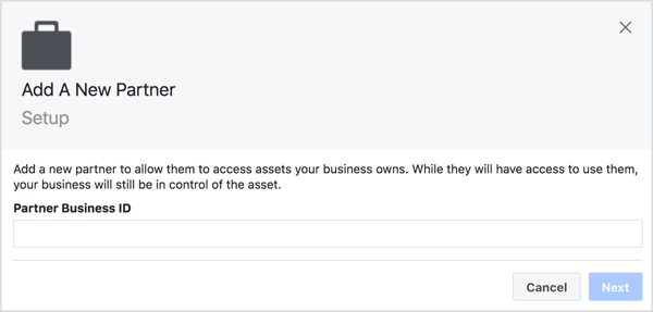 Pentru a partaja accesul contului la paginile lor de Facebook, solicitați-i clientului să vă adauge la managerul de afaceri ca partener.