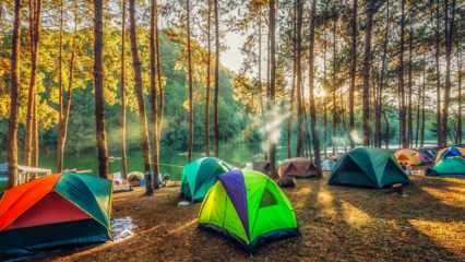 Cele mai bune trasee de camping pentru toamnă! Cele mai frumoase zone de camping unde poți arunca un cort toamna