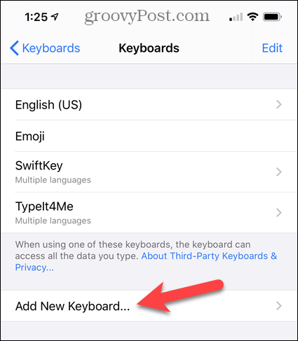 Atingeți Adăugare tastatură nouă în Setările iPhone