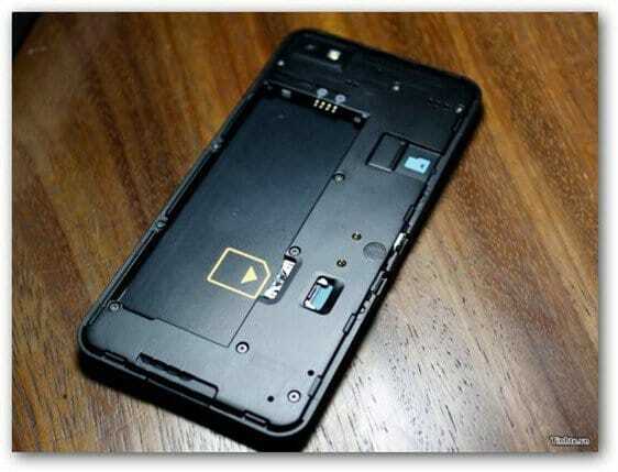 Blackberry L slot pentru baterie
