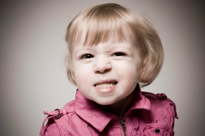 Care sunt motivele pentru șlefuirea dinților la copii?