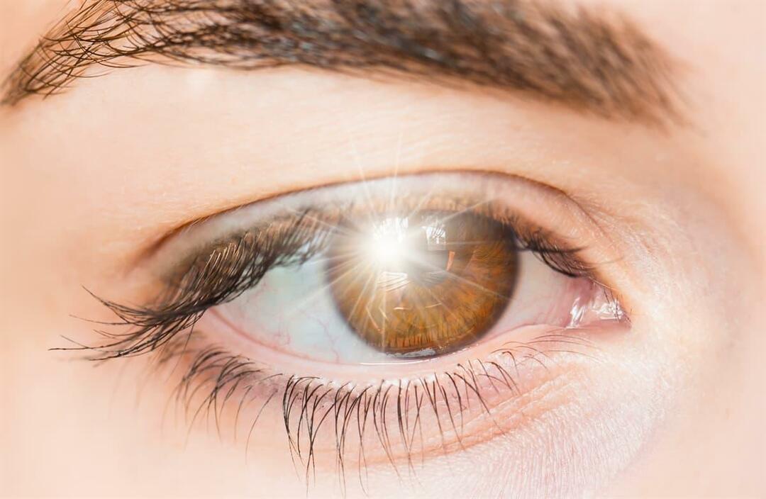 Ce cauzează fulgerări de lumină în ochi și cum este tratată?