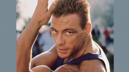 Jean Claude Van Damme s-a blocat pe lentile din Bodrum!